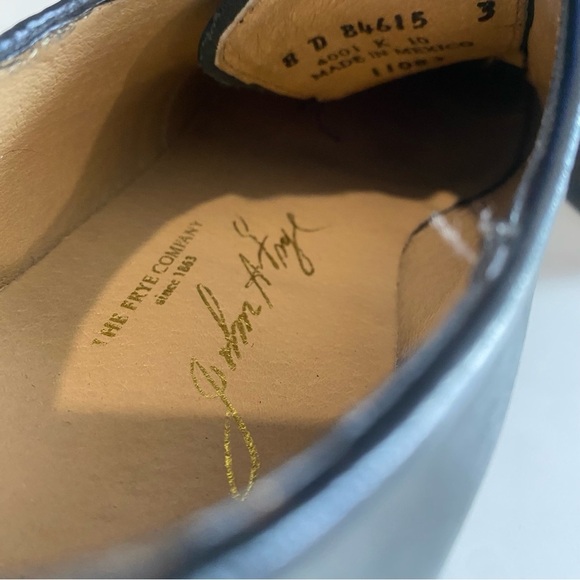 Frye Men’s James Leather Oxford - Picture 8 of 8